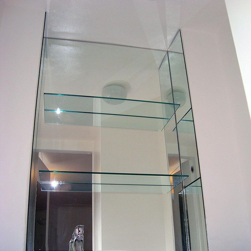 Bespoke glass shelves in London