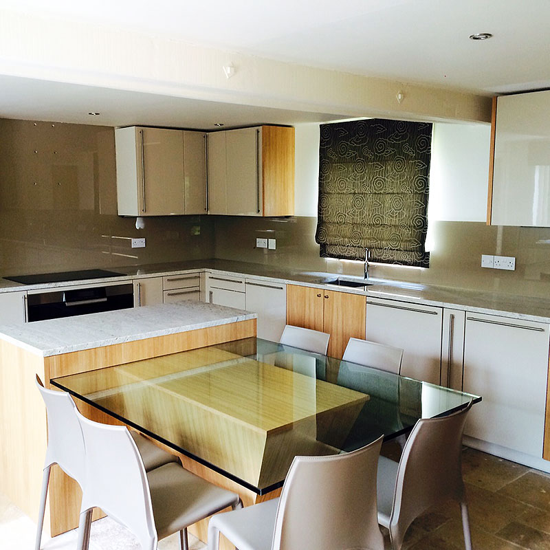 Bespoke glass splashbacks in a kitchen in the West End