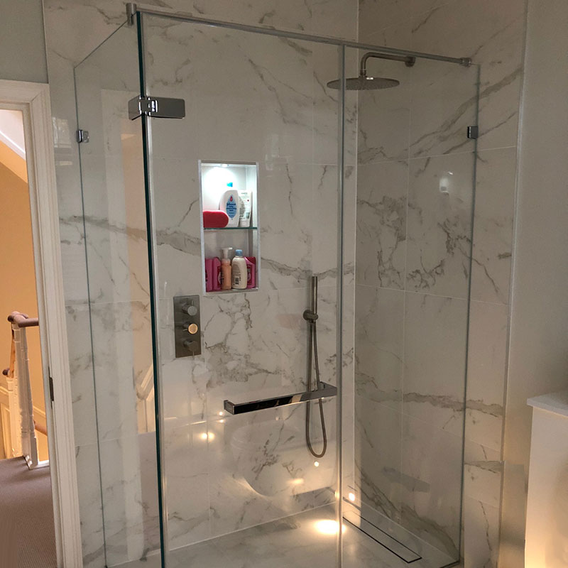 Frameless shower in Knightsbridge