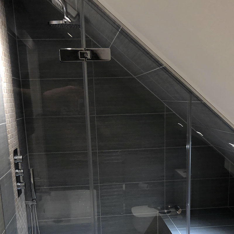 Frameless glass shower Knightsbridge