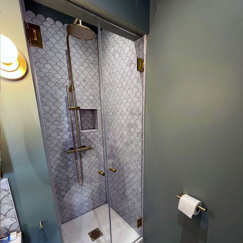 Frameless bespoke glass shower doors