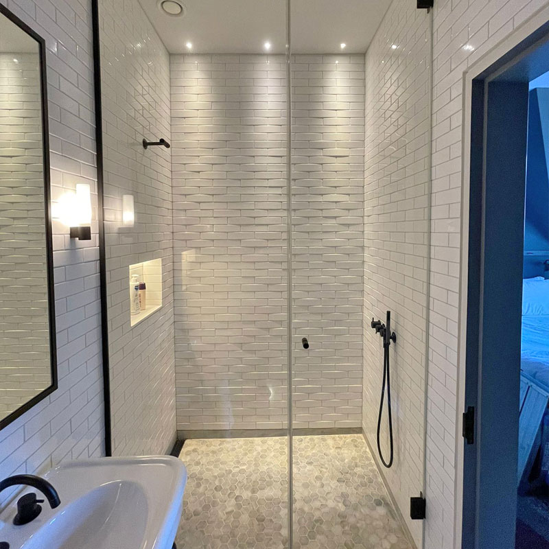 Frameless glass bespoke shower