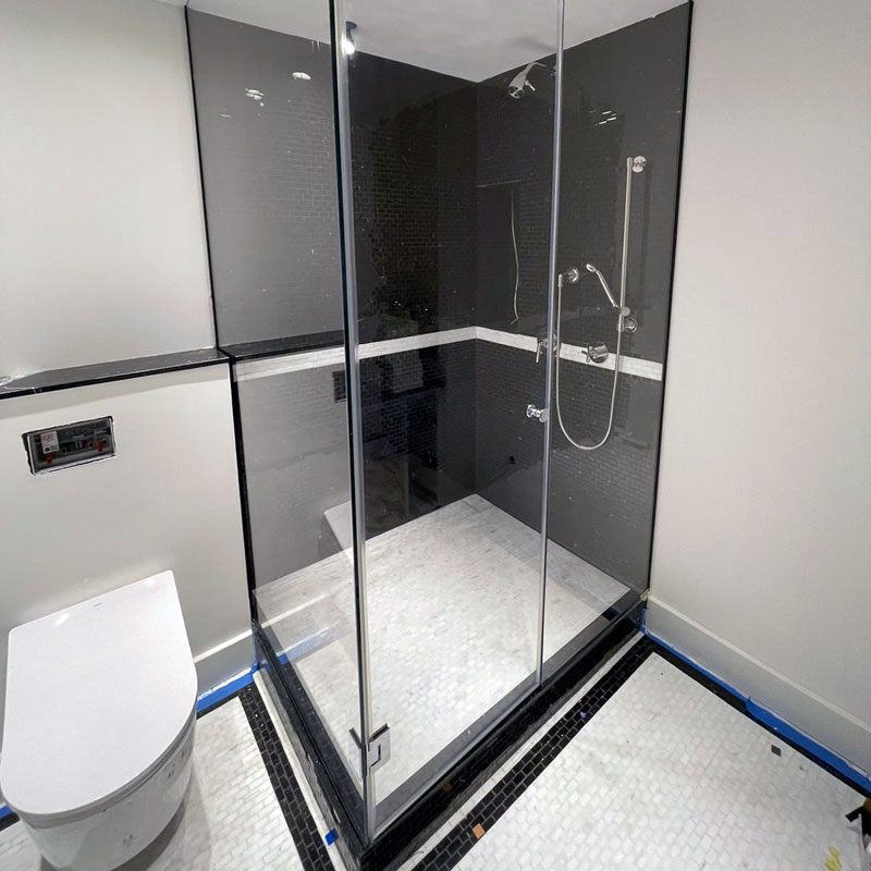 Frameless showers in Chiswick