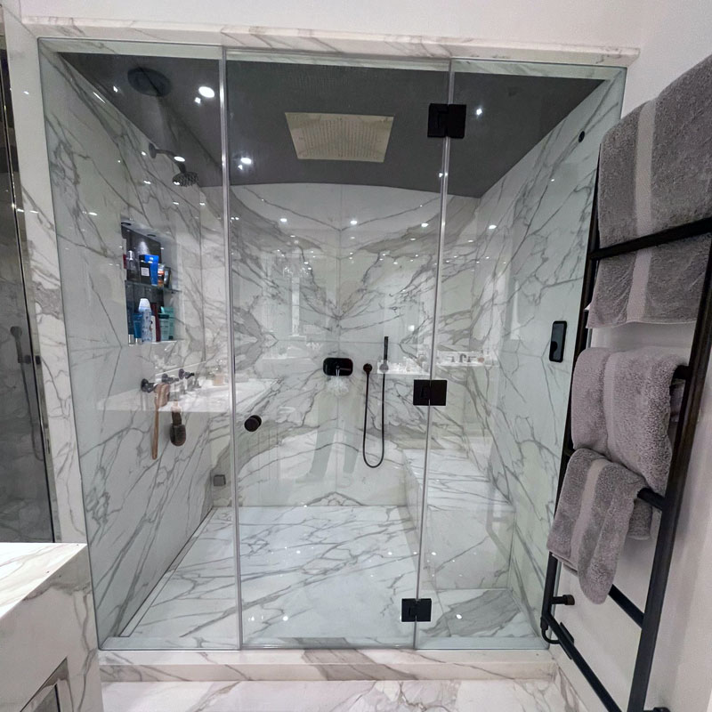 Frameless showers in Notting Hill