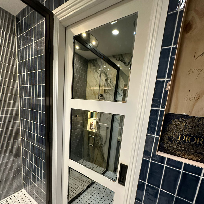 Frameless showers in Knightsbridge