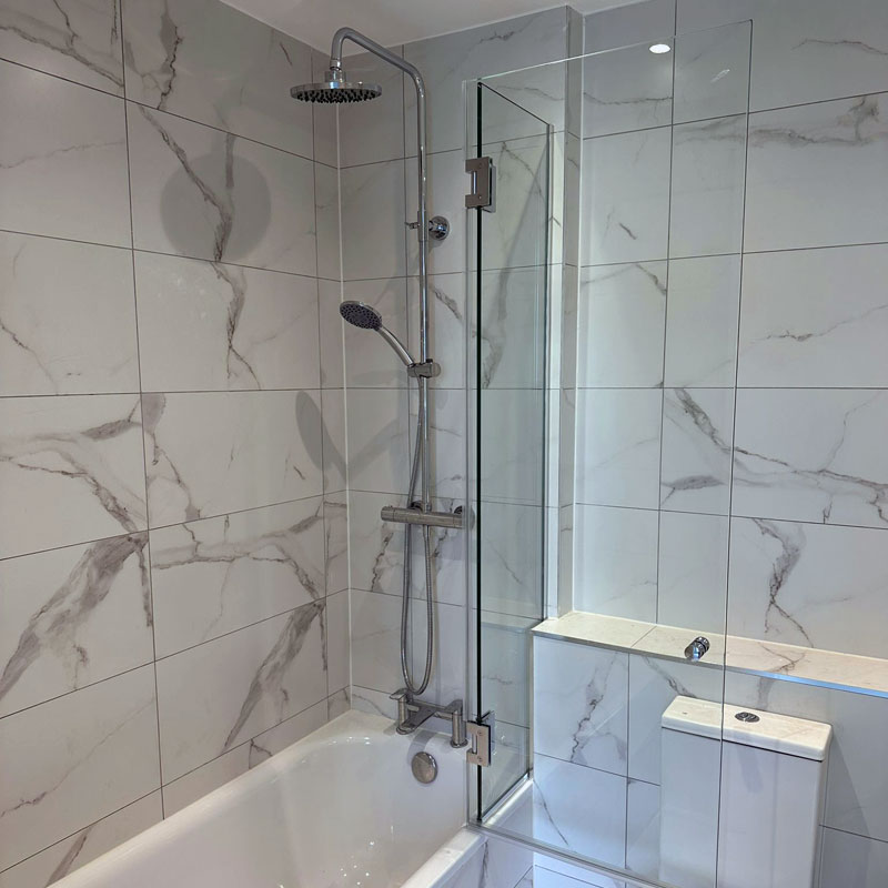 A frameless shower by Amatola Glass
