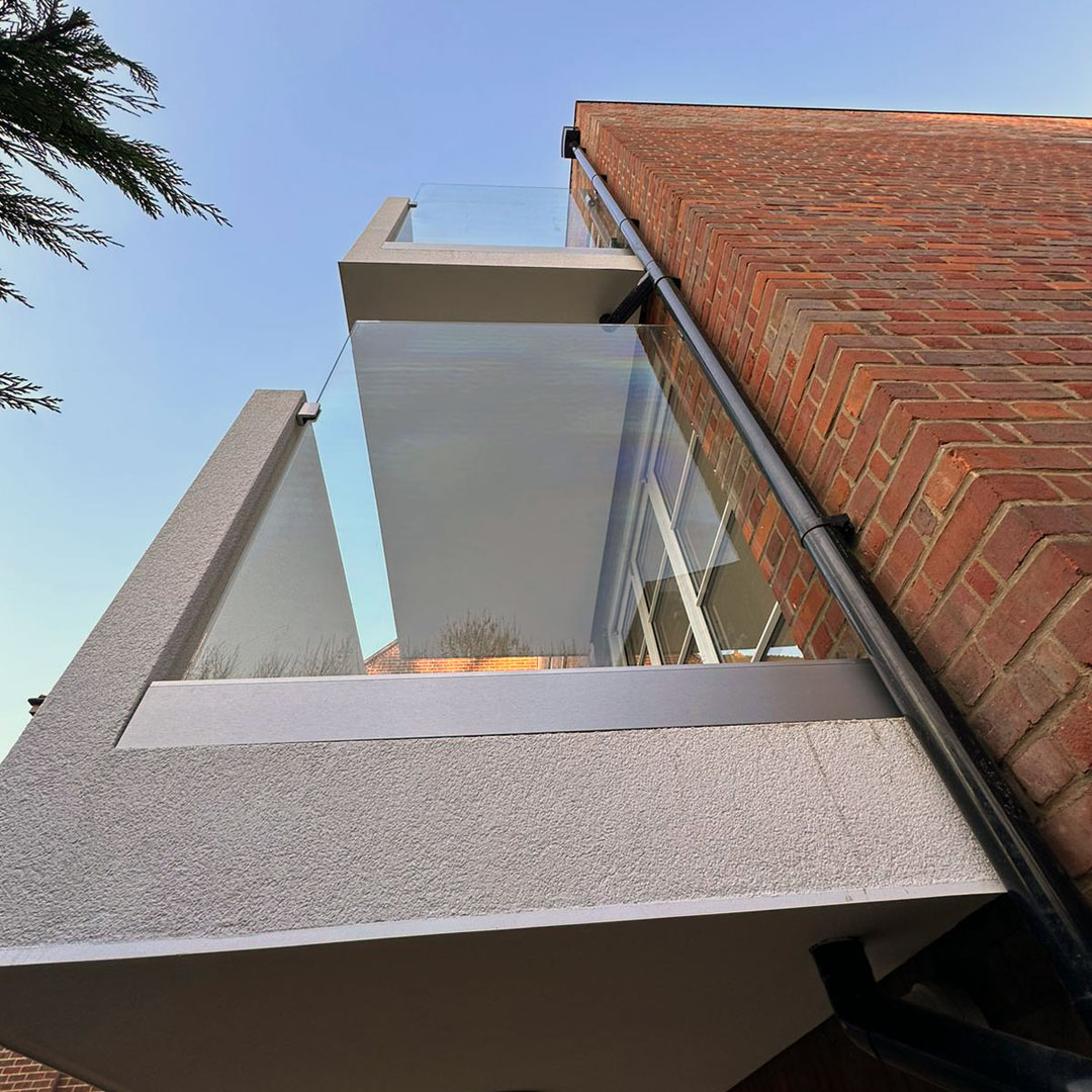 Bespoke glass balcony balustrades in Kensington