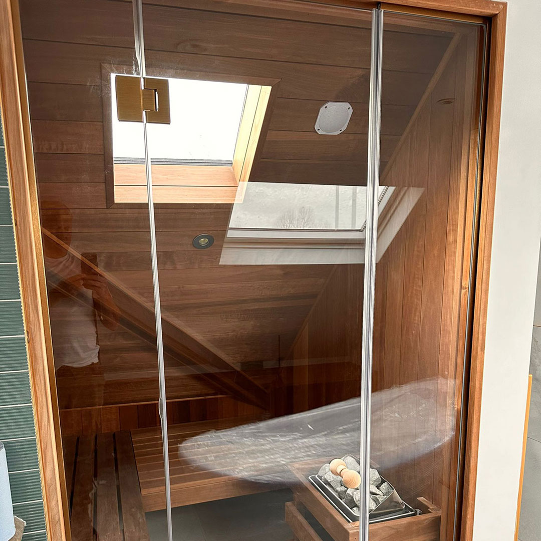 Bespoke sauna glass in London